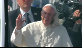 Lo que golpeó al papa fueâ?¦ un pedido de oración