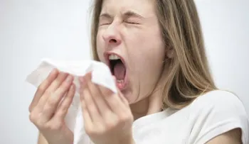 ¿Por qué estornudamos? ¿Se puede prevenir?