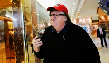 Michael Moore realiza nueva predicción sobre Trump:.. "va a violar la ley y, entonces, caerá"