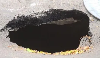 Se hunde pedazo de tierra en El Bronx