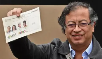 El izquierdista Gustavo Petro gana la presidencia de Colombia, con el 98.86 %