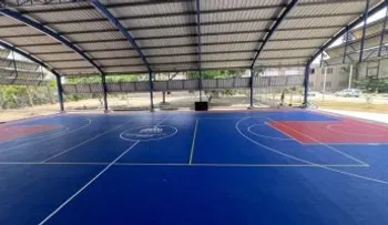 Inefi renueva polideportivo del Politécnico Nuestra Señora de las Mercedes en Santiago