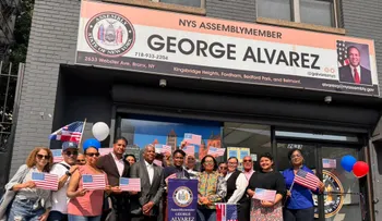 Asambleísta George Álvarez se une a la comunidad para Día Nacional de la Ciudadanía junto a organizaciones del Bronx
