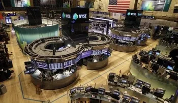 Bolsa en EEUU cierra a la baja ante contracción económica 