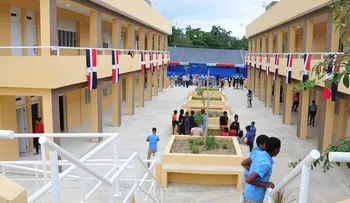 Medina inaugura centros educativos