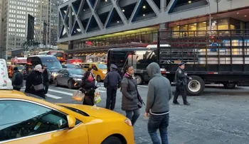 La policía detiene sospechoso por atentado en NY; varios heridos y desalojan tres líneas del metro