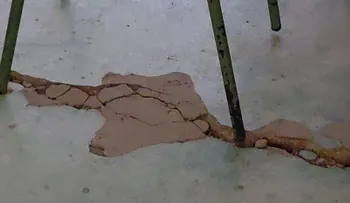 Padres denuncian deterioro de escuela de Monte Cristi y ADP suspende docencia en varios planteles de Guayubín