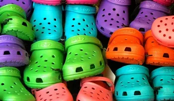 Estos zapatos producen cáncer y te asombrarás de los comunes que son
