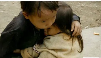 Conmovedora foto de los â??hermanos de Nepalâ? que se volvió viral