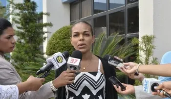 Mujer con trasplante de hígado denuncia Plaza  de la Salud le niega asistencia por deuda