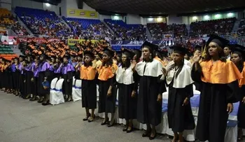 Recinto UASD en Santiago inviste 409 nuevos profesionales 