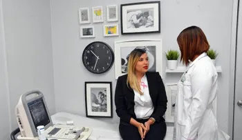 Industria y Comercio celebra jornada preventiva contra el cáncer de mama 