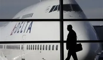 Precios de pasajes aéreos están por las nubes 