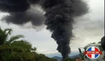 Camión cargado de combustible mata motorista y se incendia en autopista Duarte