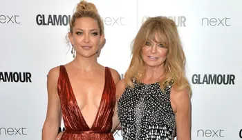 Goldie Hawn reveló datos sobre el romance de su hija Kate Hudson y Brad Pitt
