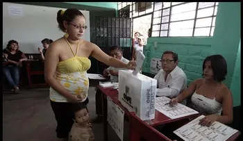 Boca urna: Fujimori a segunda vuelta, luchan por 2do lugar