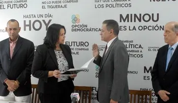 Diputado de PRM se juramenta en Opción Democráta
