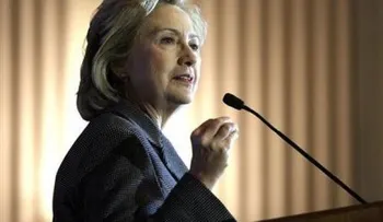 Hillary Clinton enfatiza su posibilidad de hacer historia 
