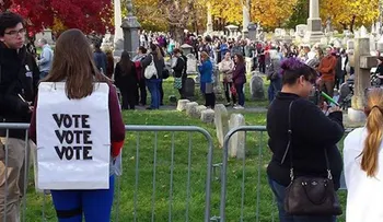 Cientos de votantes llegaron a la tumba de la feminista Susan B. Anthony
