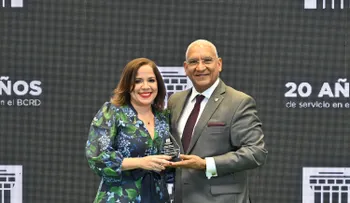 BCRD realiza acto de reconocimiento a personal por tiempo de de servicio a la institución