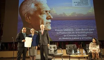 La UNESCO hace en París segunda entrega del Premio Juan Bosch