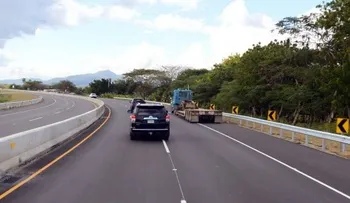 Roban lámparas de recién inaugurada Circunvalación Norte