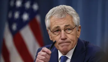 Renuncia el secretario de Defensa de EEUU