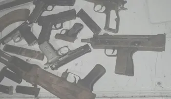 Incautan 31 armas clonadas en operativos simultáneos; detienen a 25 personas