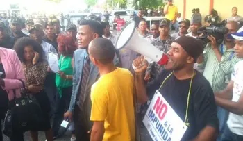 Poder Ciudadano protestó frente al Palacio para OISOE sea cerrado