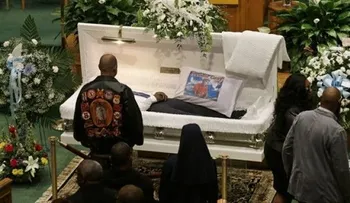 Miles de personas van a funeral de Freddie Gray en Baltimore