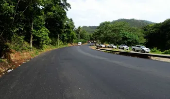 MOPC supervisa la reconstrucción de la carretera Loma Mala en Maimón