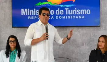 David Collado evita responder a Chú Vásquez y afirma que solo se concentra en ser ministro de Turismo