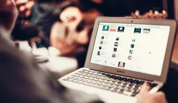 Cómo funciona un hosting, ¡Y porqué debes pasarte al lado â??verdeâ?!