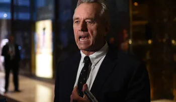 Robert Kennedy Junior dirigiría Comisión de Vacunas