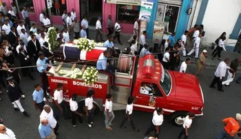 Manifestación de dolor en entierro de Feris Iglesias