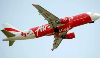 Un vuelo de AirAsia aterrizó... en el país equivocado