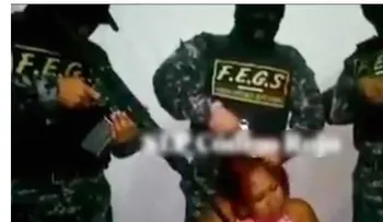 IMAGENES SENSIBLES: Escalofriante decapitación de una líder de Los Zetas