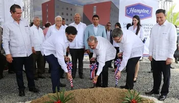 Presidente Medina da primer palazo para hotel Hampton Hilton en Boca Chica