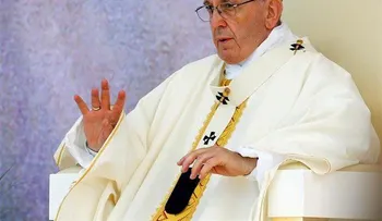 El papa pide rechazar el éxito, el poder, la riqueza y el placer a toda costa