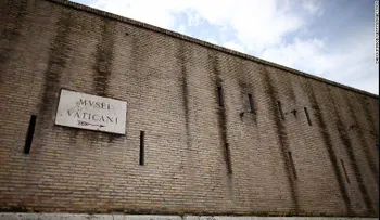 ¿Está El Vaticano rodeado de muros?