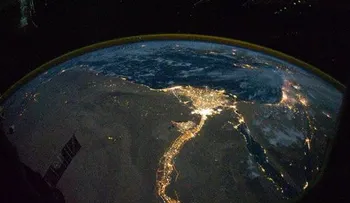 En vivo: ¿Cómo se ve la Tierra desde la EEI? (Como se ve la tierra de noche)