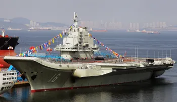 China construye su primer portaaviones diseñado en casa