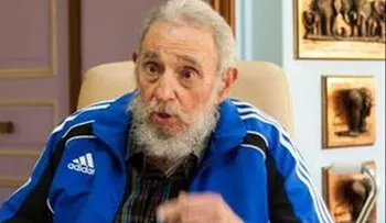 Fidel Castro publica íntegra charla telefónica con Chávez tras golpe de 2002
