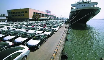 Aduanas prohíbe importación de vehículos con más de 5 años de fabricación  