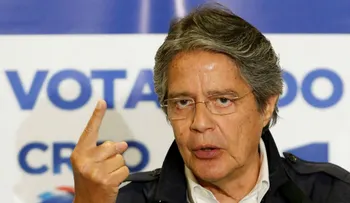 Insólita multa a siete medios ecuatorianos por no publicar una investigación sobre el ex candidato presidencial Guillermo Lasso