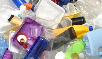  Revelan por qué los envases de plástico pueden causar cáncer 
