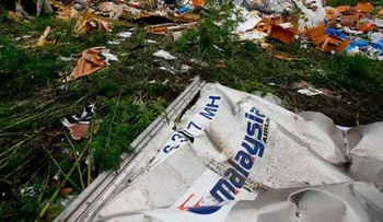 Informe: avión de Malaysia fue derribado por impactos externos 
