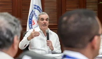 Gobierno supera los RD$4,000 millones en inversión directa para agua y saneamiento en Santiago, afirma  Abinader