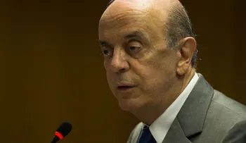 Renuncia el ministro de Exteriores de Brasil por problemas de salud