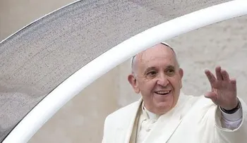 La Iglesia debe curar las heridas y dar esperanza, dice el papa Francisco